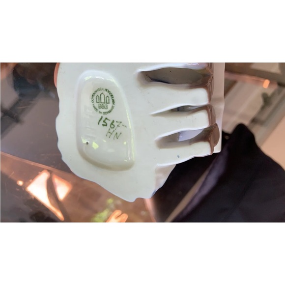 BING AND GRONDAHL Children Reading Figurine #1567 Denmark HN Excellent Condition - Picture 6 of 6